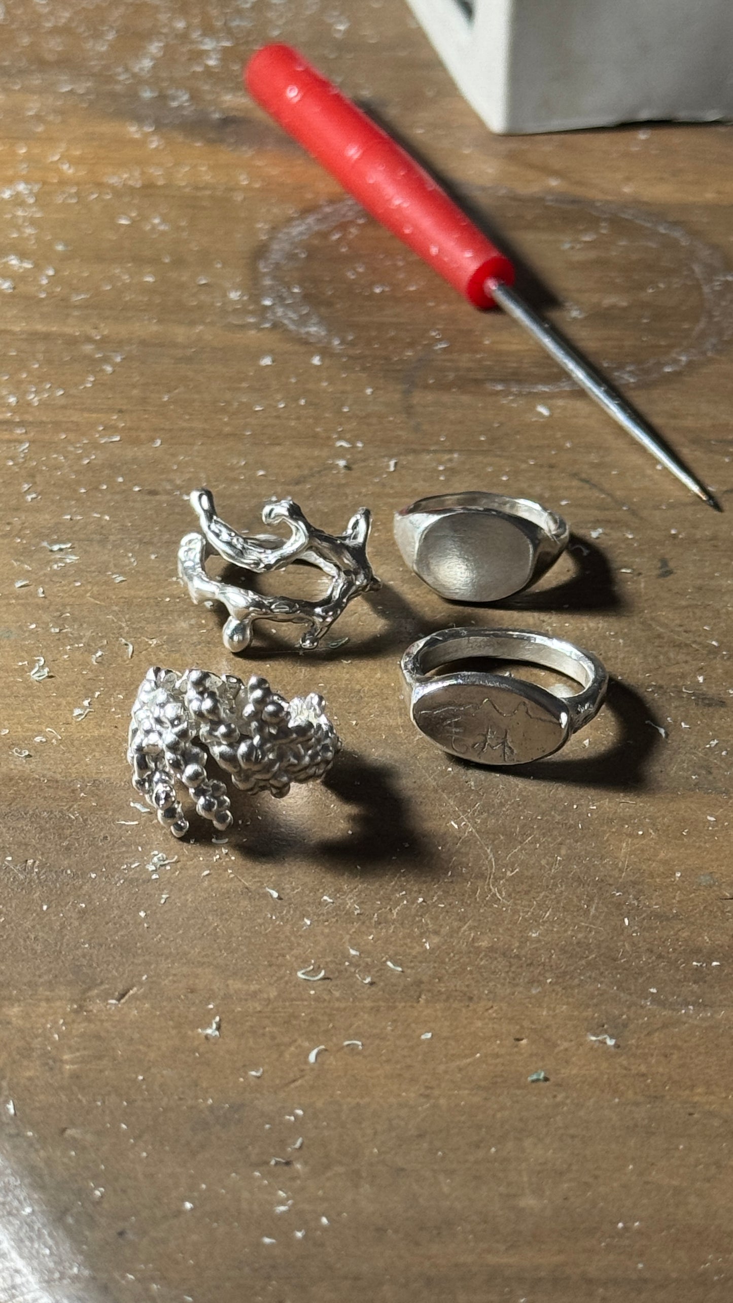 Course: introduction to handmade jewelry design (8 classes)
