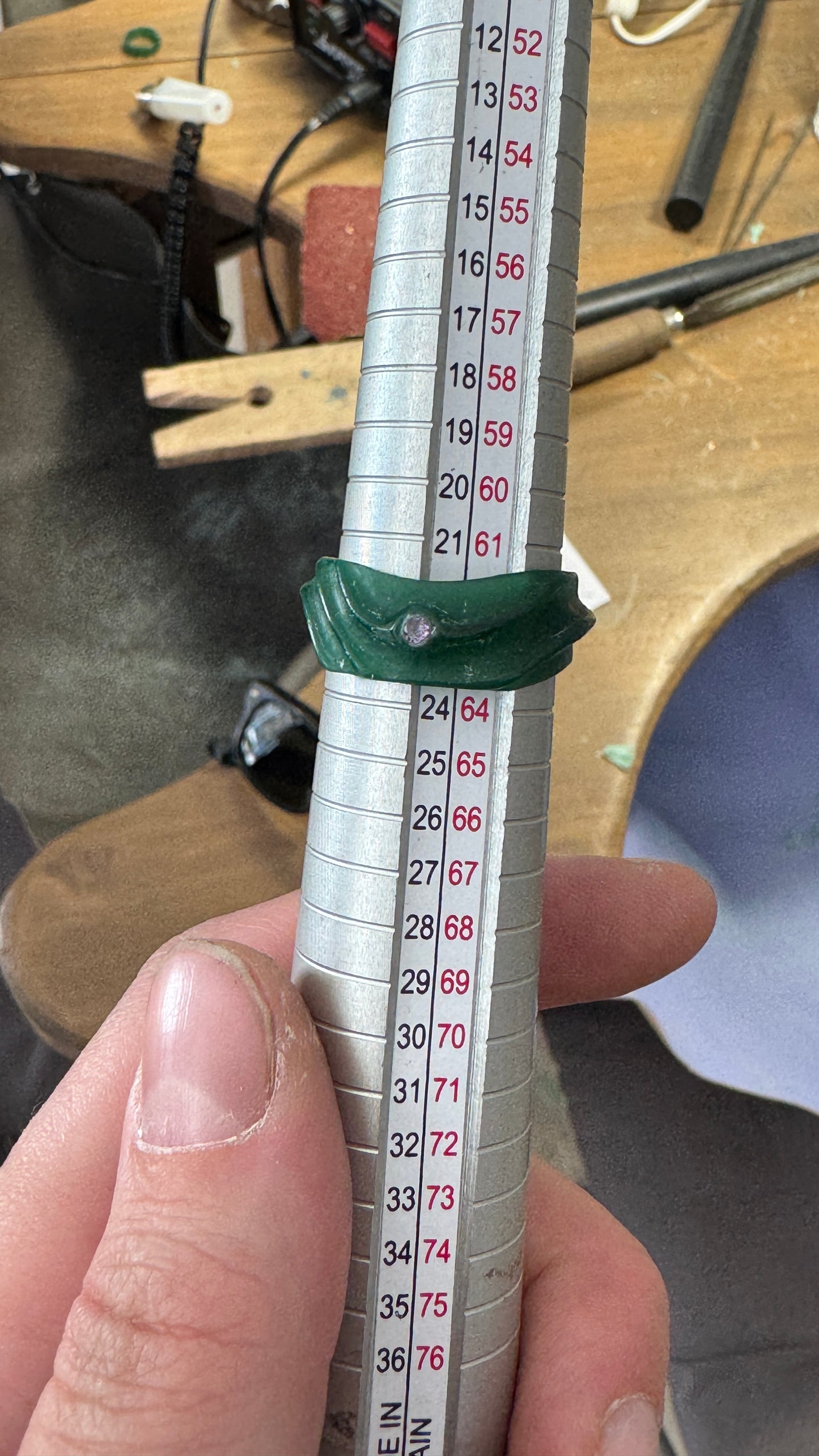 Course: introduction to handmade jewelry design (8 classes)