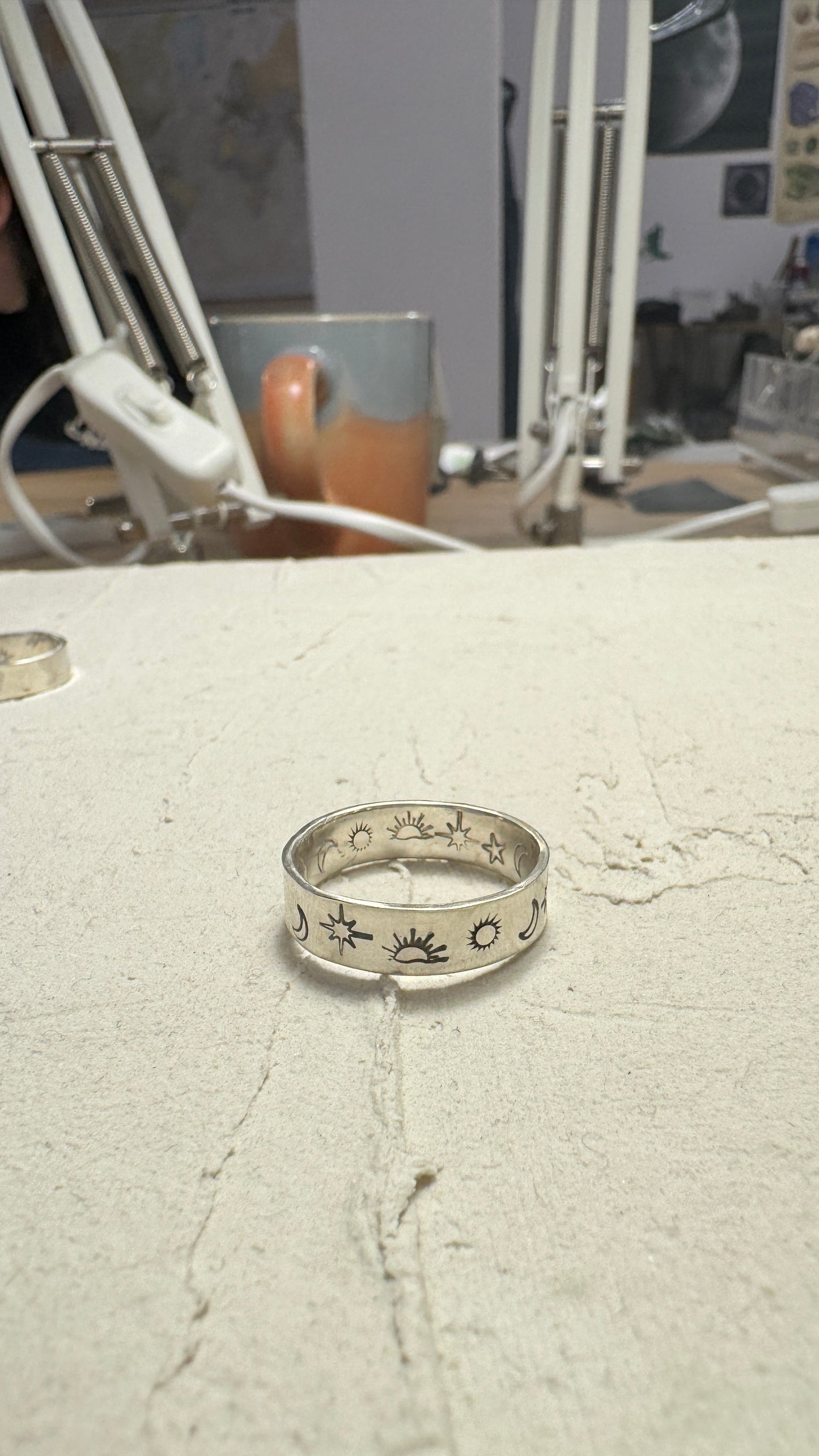 Group Workshop: silver ring with textures and stamps