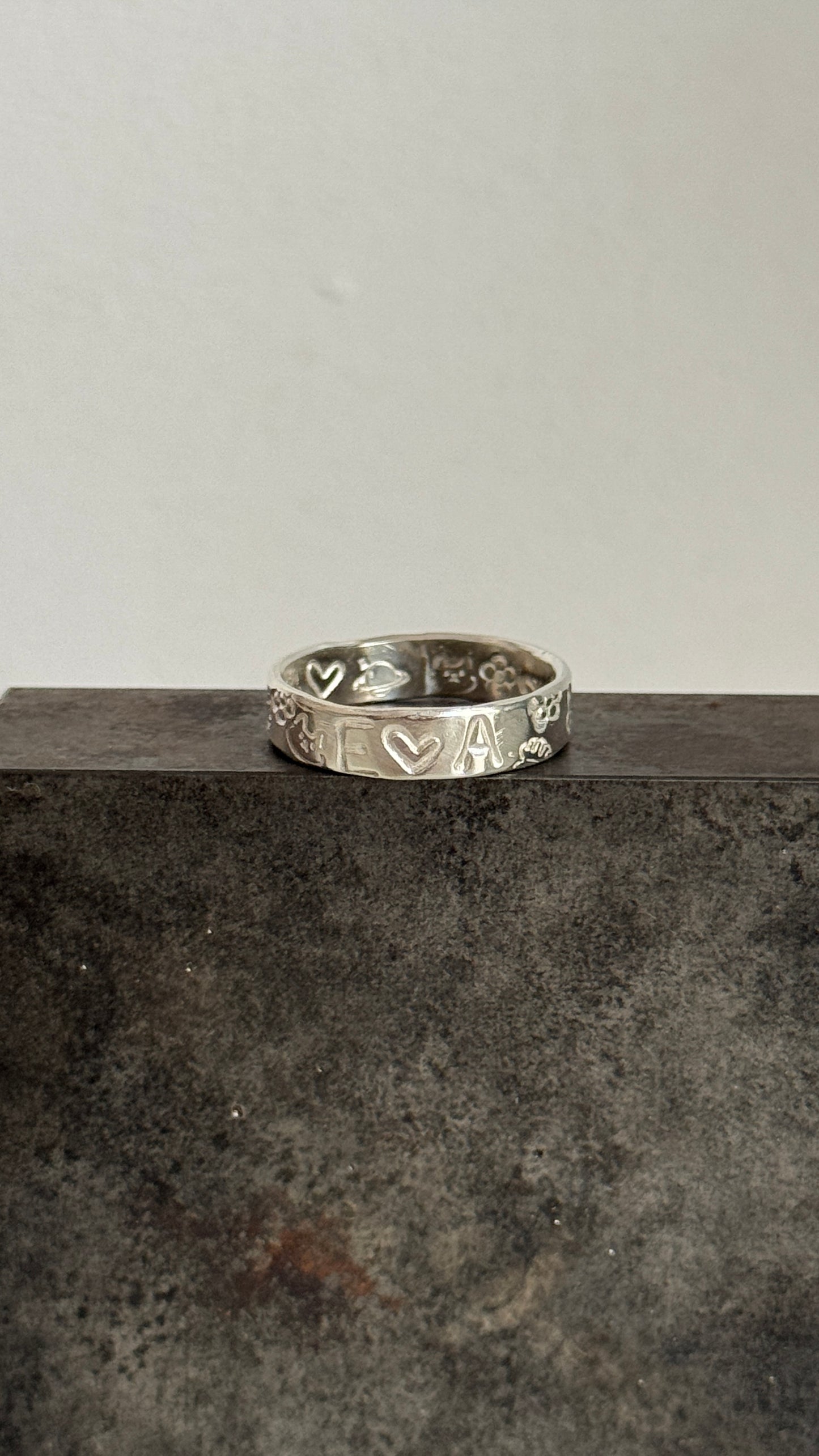 Group Workshop: silver ring with textures and stamps