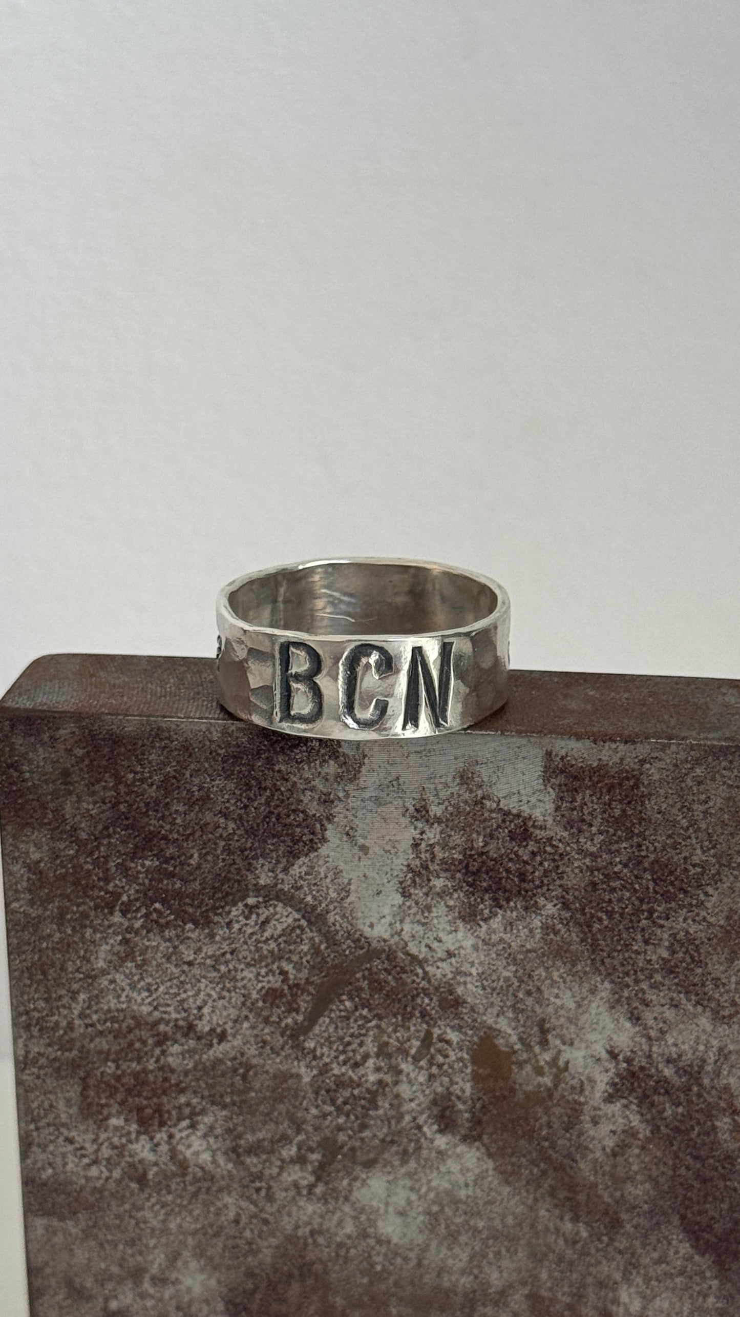 Group Workshop: silver ring with textures and stamps